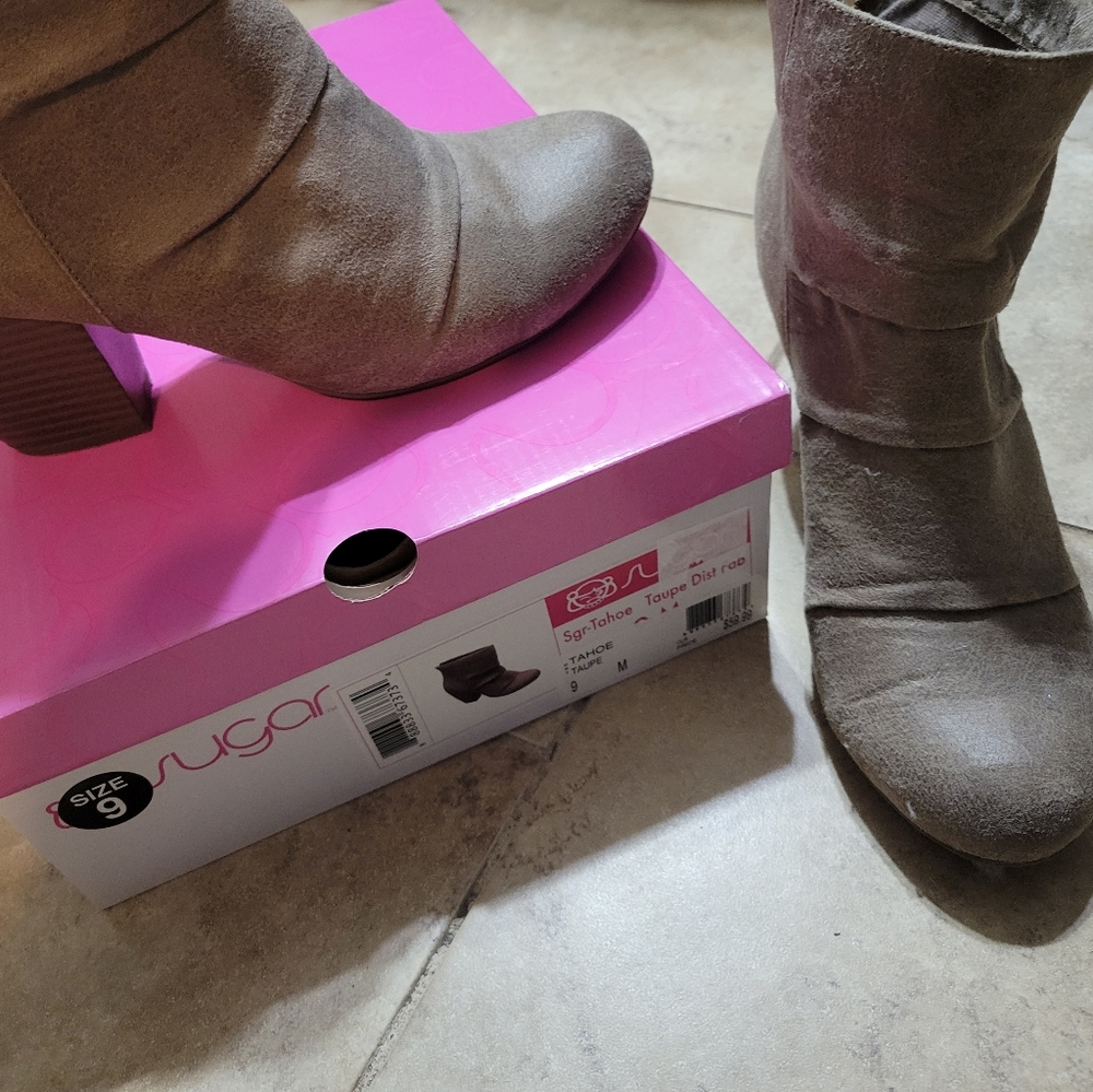 Sugar booties